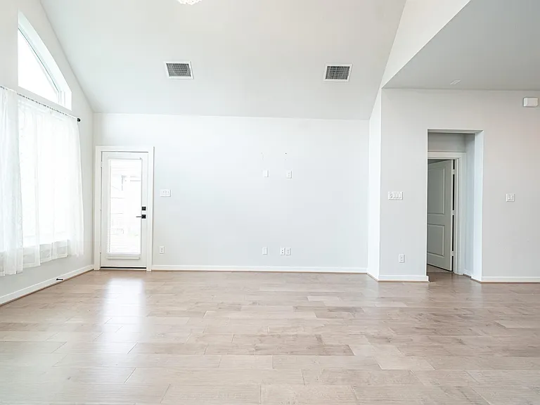 24819 Yellow Spruce Cir — Photo 12