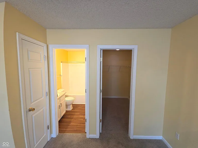 4320 Village Bend Ln — Photo 19