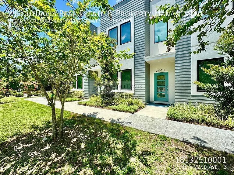 2108 E 22nd Ave #3 — Photo 2