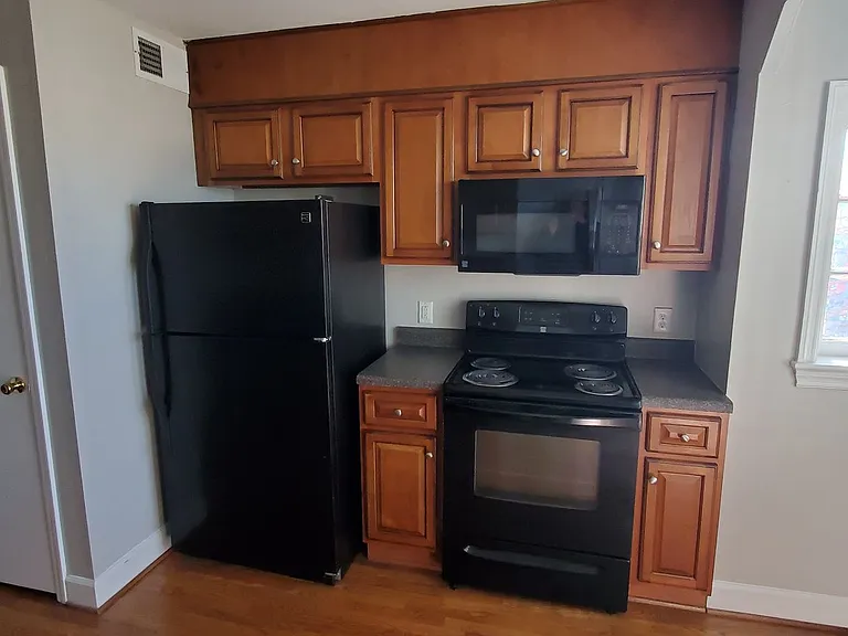 116 S Marshall St #1 — Photo 12