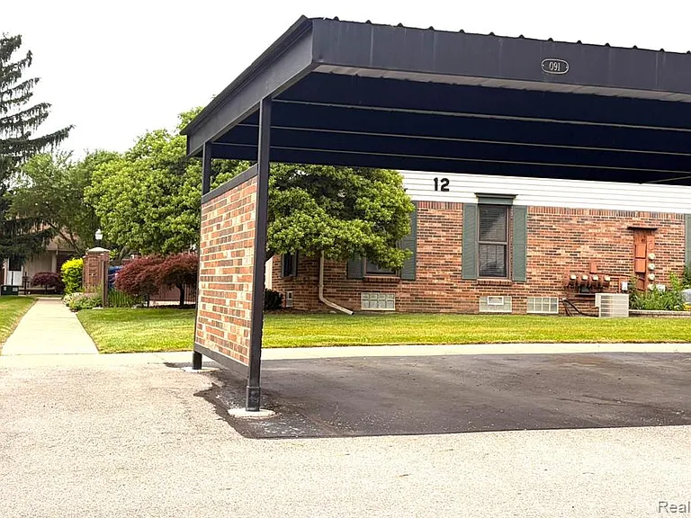 41090 Southwind Dr — Photo 24