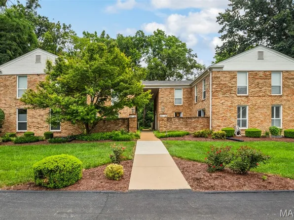 418 Colony Woods Dr, Saint Louis, MO 63122