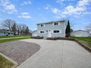 303 N West St, Portland, MI 48875