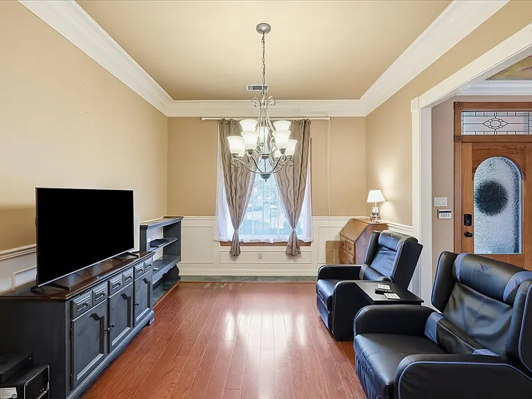 108 Wade St — Photo 6