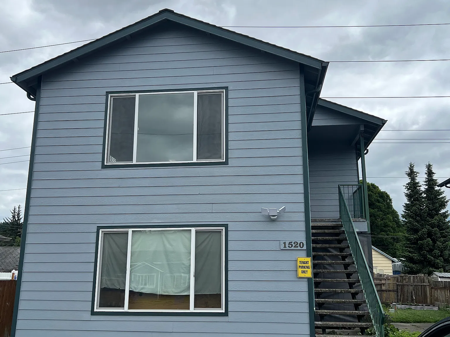 2 bed, 858 sqft, $1,400 — Photo 1