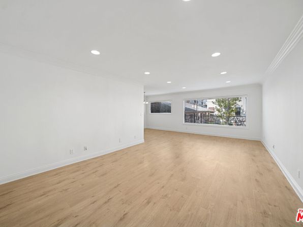 133 N Swall Dr APT 203