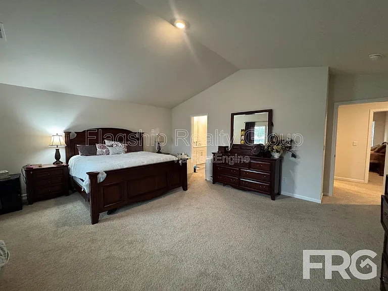 1028 Riverstone Dr — Photo 28