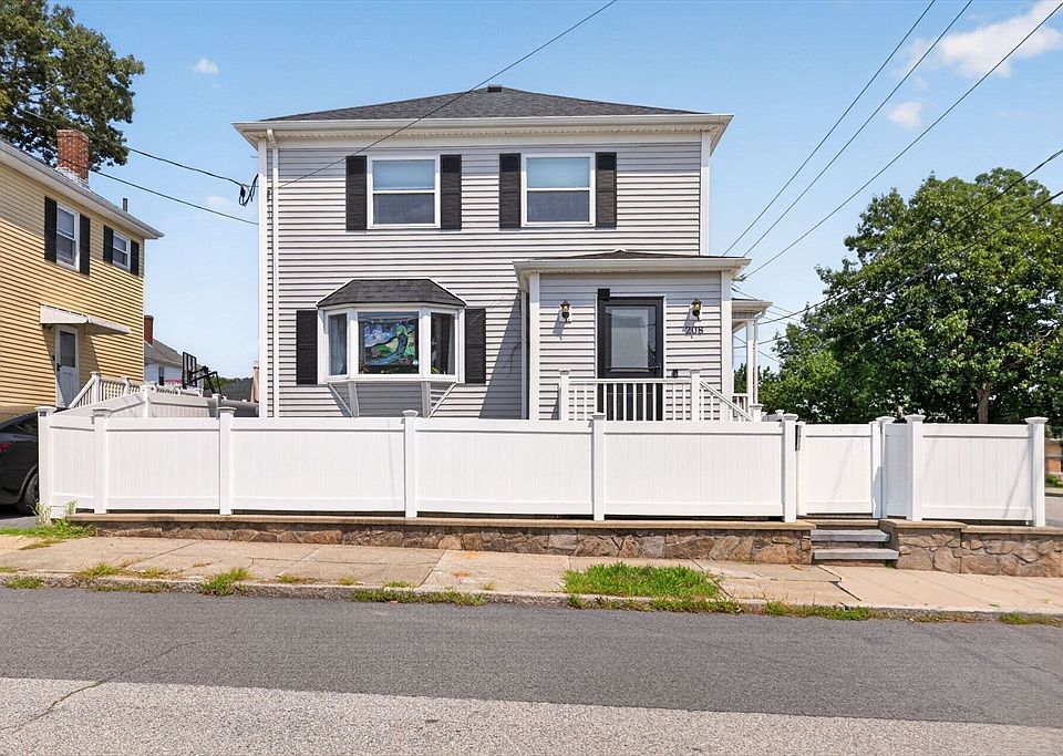 1st image of 208 Hudson St