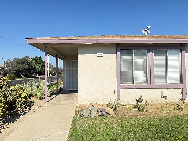 595 W Alamos Ave — Photo 15