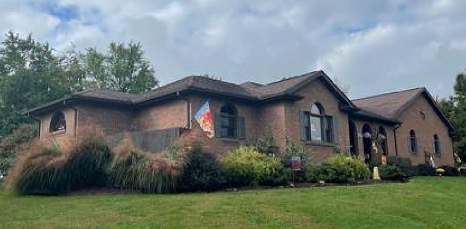 2nd image of 9540 Country Club Estate Dr