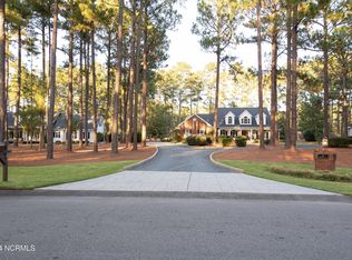 41 McMichael Dr, Pinehurst, NC 28374