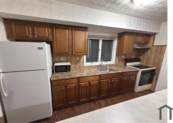 2nd image of 135 Winthrop St #2-F