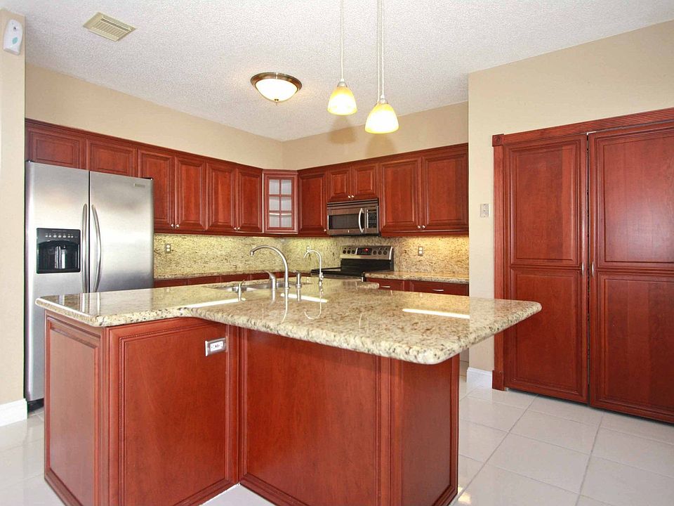 Gourmet Kitchen