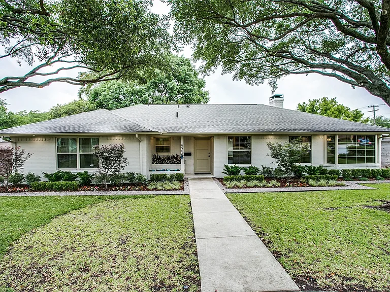6908 Lavendale Ave — Photo 1