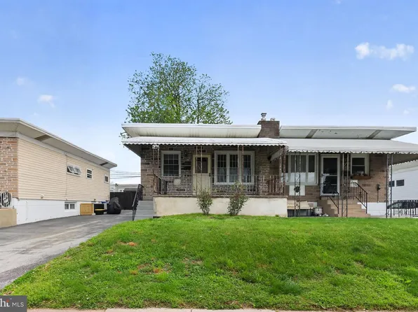 208 Hoffman Rd, Ridley Park, PA 19078