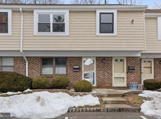 1306 Silver Ct, Hamilton, NJ 08690