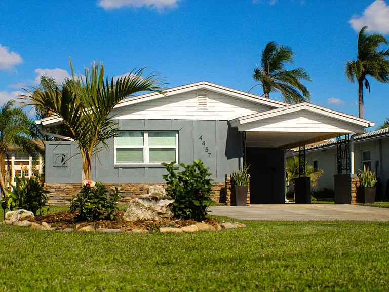 4457 Floramar Ter — Photo 13