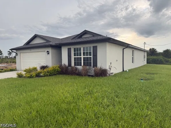 3113 74th St W, Lehigh Acres, FL 33971