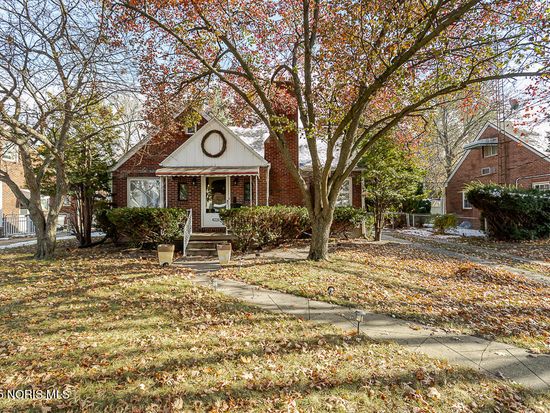 4220 Douglas Rd, Toledo, OH 43613