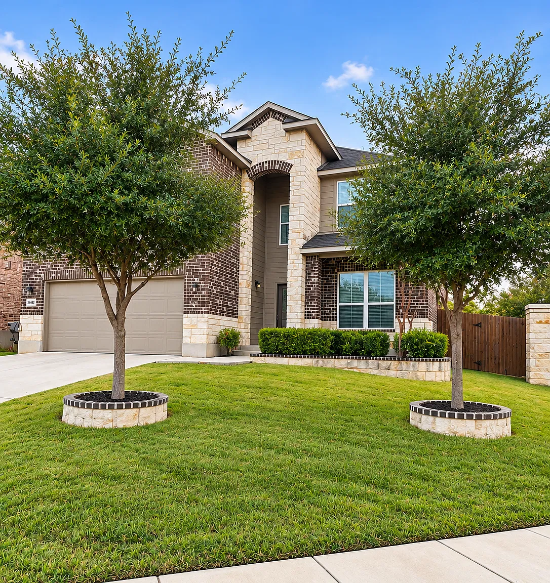 4 bed, 2.5 bath, 2352 sqft, $2,200 — Photo 2