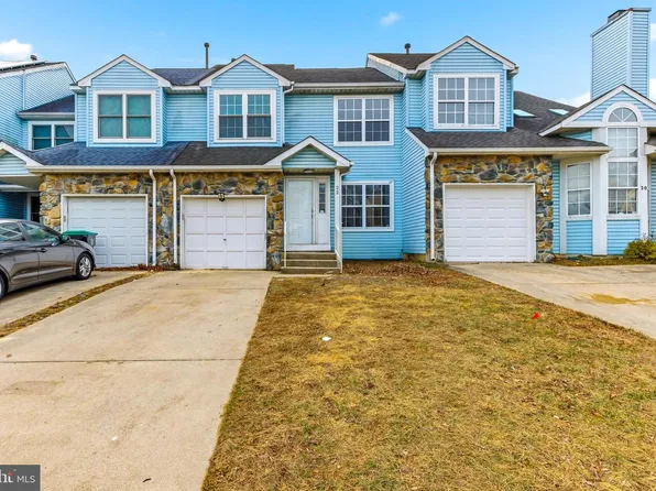 22 Park Side Dr, Sicklerville, NJ 08081