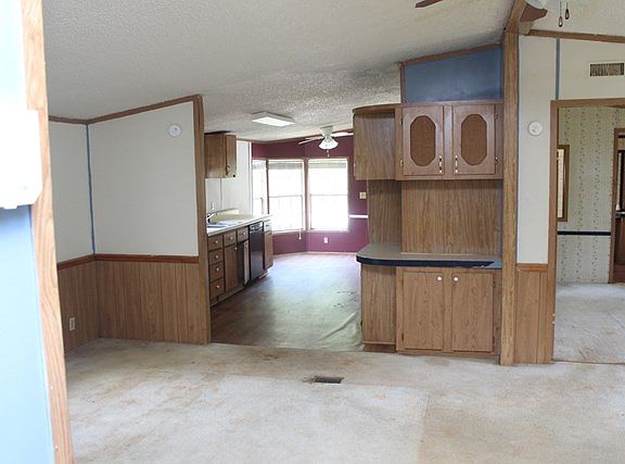 3rd image of 114 Barkwood Ln