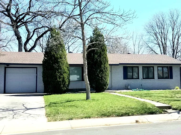1652 S Glencoe St — Photo 1