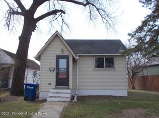 135 W Broadway St, Dickinson, ND 58601