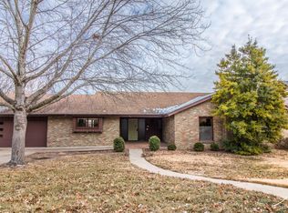 912 Hulen Dr, Columbia, MO 65203