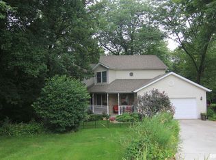 6122 114th St, Blue Grass, IA 52726