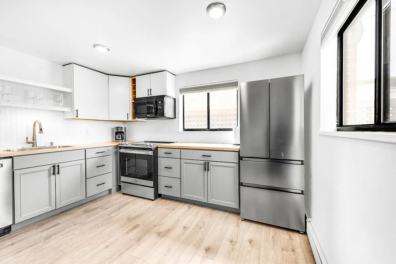 2 bed, 750 sqft, $2,000 — Photo 2
