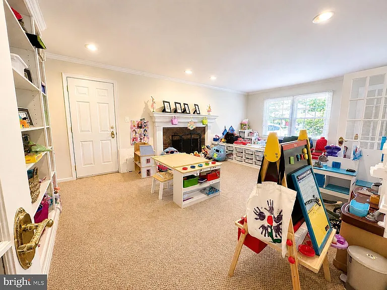 7327 Yates Ct — Photo 11