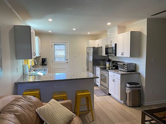 2nd image of 2608 Alton Pl