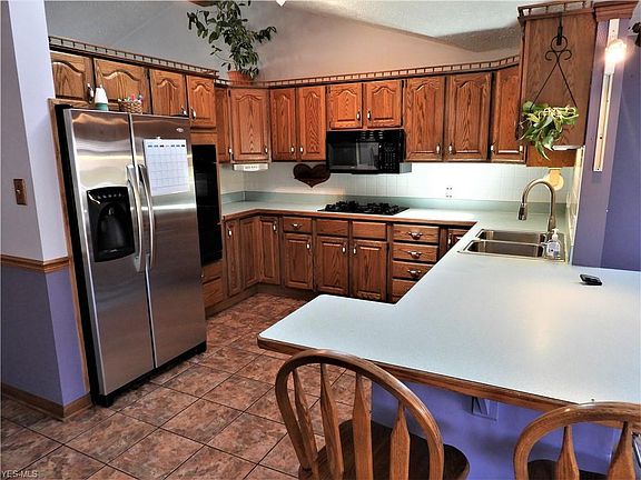 3rd image of 14686 Larkfield Dr