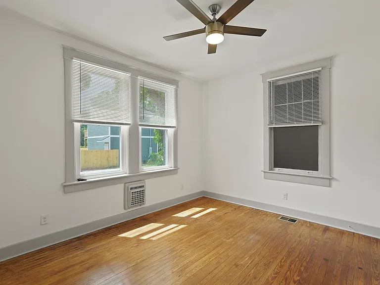 902 E Bolton St #A — Photo 47