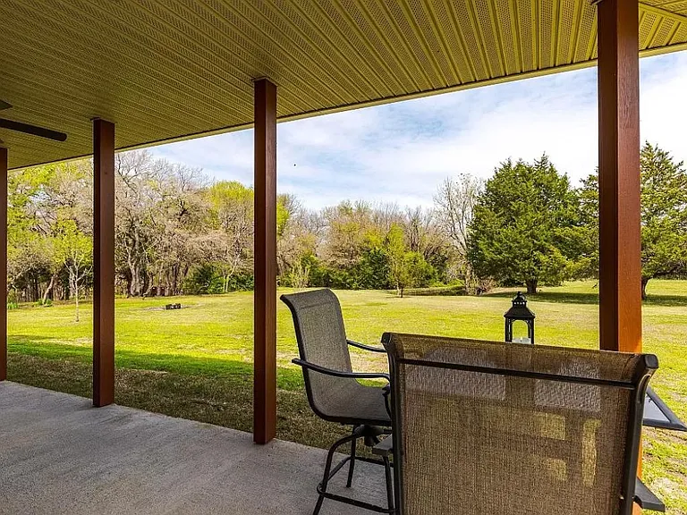 2433 Live Oak Rd — Photo 4