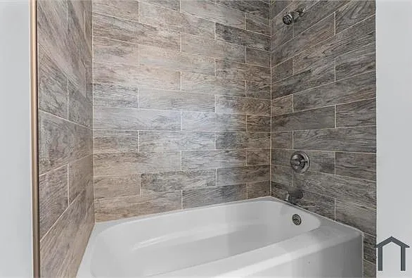 748 Maple St #1 — Photo 7