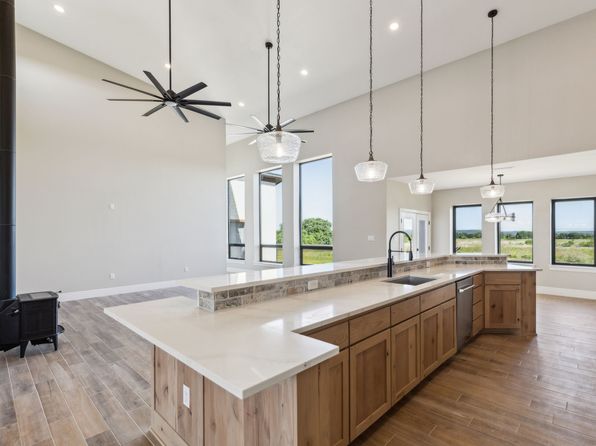 700 Brown Rd, Palo Pinto, TX 76484
