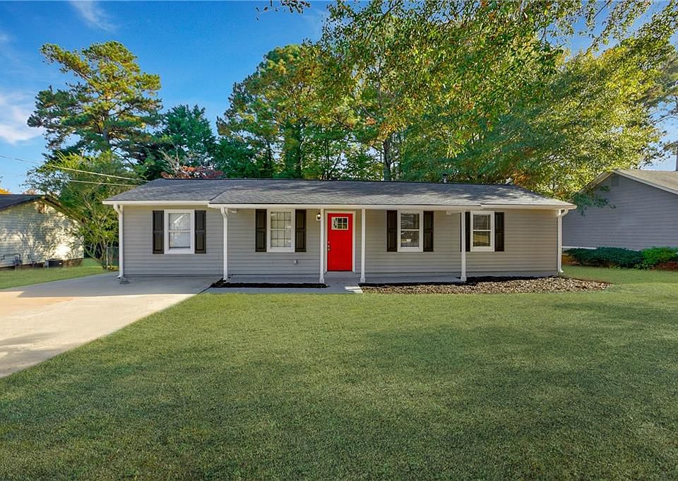 1st image of 574 Lakeridge Cir SE
