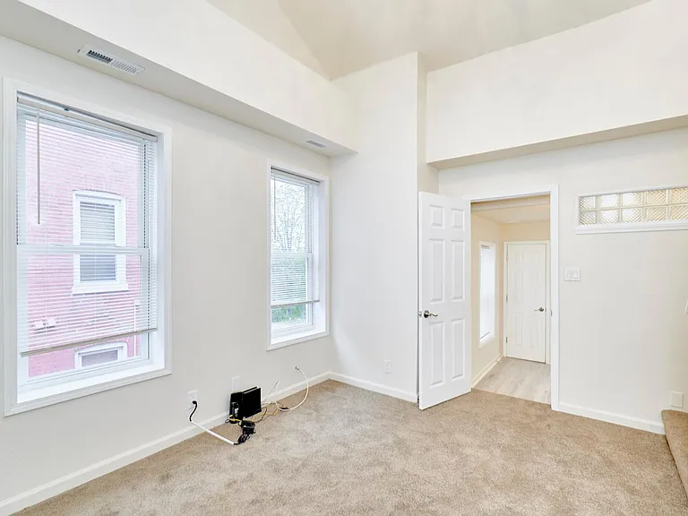1421 N Park Pl — Photo 45