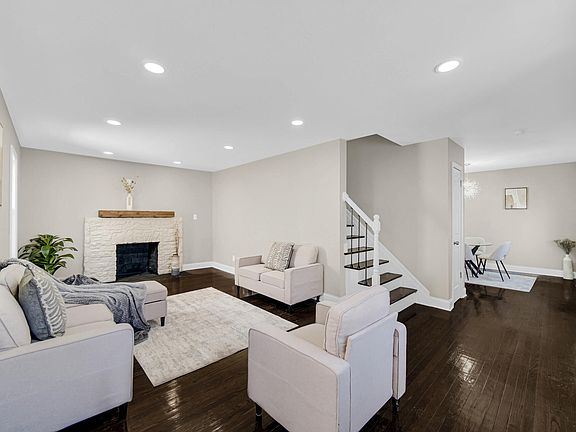 3rd image of 357 Taft Pl