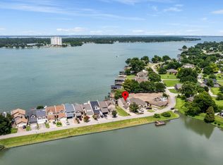 1130 Lake View Dr, Montgomery, TX 77356