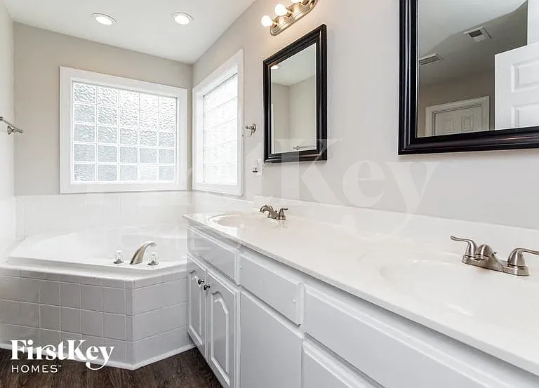 414 Winfred Dr — Photo 9
