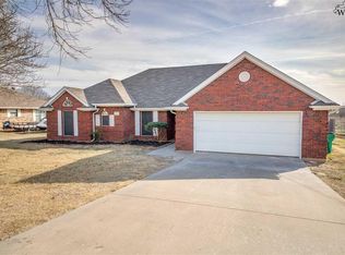 1311 Shore Line Dr, Wichita Falls, TX 76308