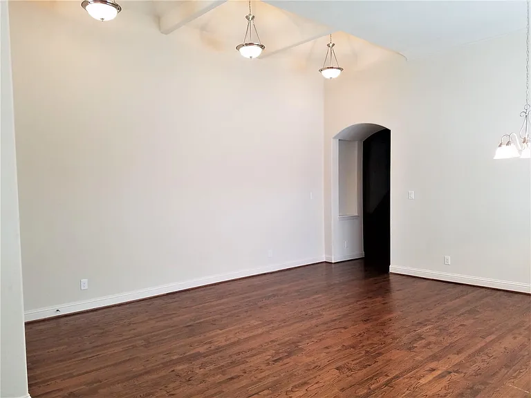 8714 Isaac St — Photo 11