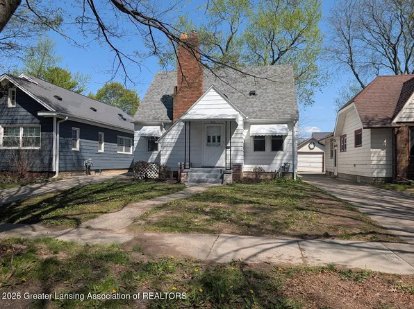 916 Cleo St, Lansing, MI 48915