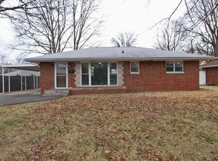 226 Hy Vista Dr, Alton, IL 62002