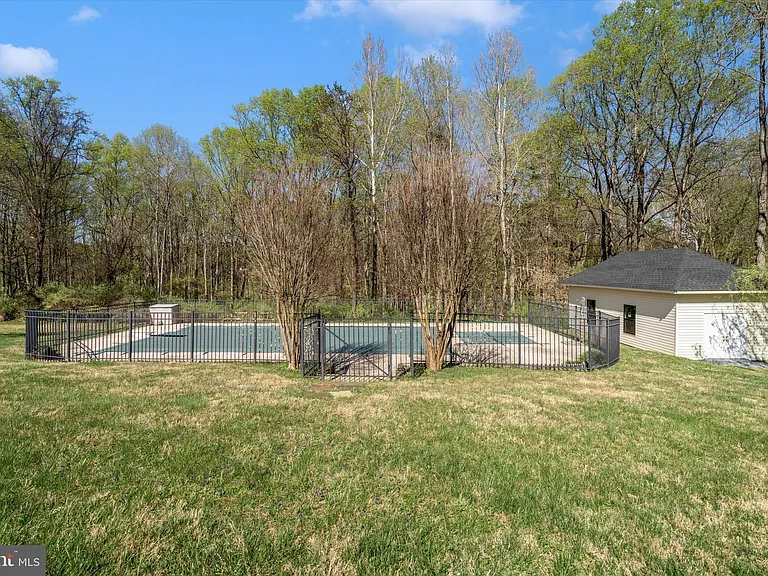 12929 Esworthy Rd — Photo 38