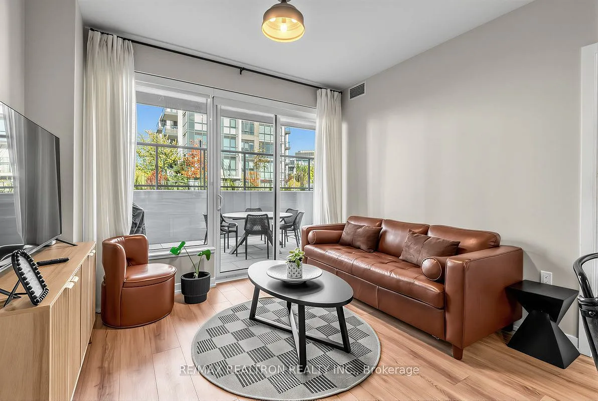 2 bed, $2,500 — Photo 3