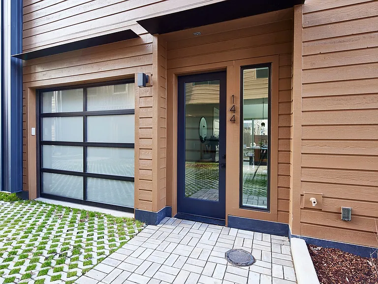303 - 140 Sacramento Townhomes — Photo 13